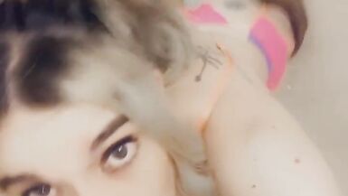 Beautiful Pretty in Pink babe - 5 image