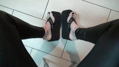crossdresser with insane feet in sexy flip-flops jerks off and cums - 4 image