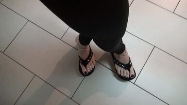 crossdresser with insane feet in sexy flip-flops jerks off and cums - 5 image