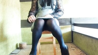 Ejaculation masturbation performance in the spare room of a perverted man