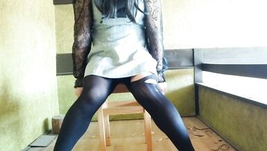 Ejaculation masturbation performance in the spare room of a perverted man - 5 image