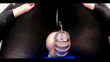 Closed girl made a golden fountain and filled a tube with cum - 1 image