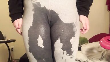 drenching my grey leggings