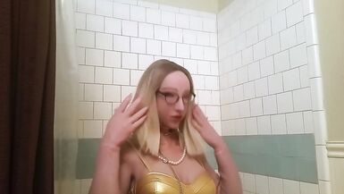 Golden Girl | Miss Eva Mae Living Silicone Doll & Female Masker - 3 image