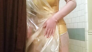 Golden Girl | Miss Eva Mae Living Silicone Doll & Female Masker - 4 image