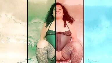 Shemale in extreme anal opening with giant wedge in her butt - 3 image