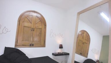 Showing my ebony body & dancing - 2 image