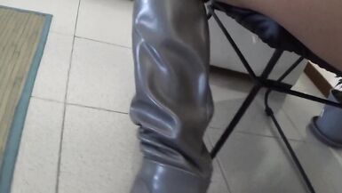 Sex shemale in high heels play with her boots, make frottage and being anal fucked by a big cock hard - 7 image