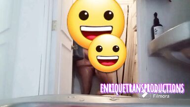 Fucking a slut in the shower - 3 image