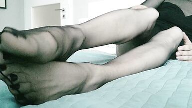 Monique Footlust - 7 DEN black nylons on her size 11 feet - 11 image