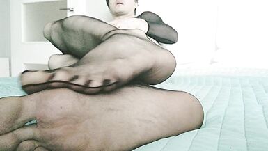 Monique Footlust - 7 DEN black nylons on her size 11 feet - 3 image