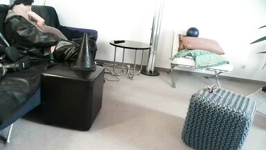 latex masked perv bessy enjoys sitting on giant dildoplug - 6 image