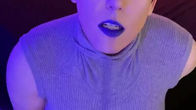 Big Tits And Pillow Talk On The Bed - 1 image