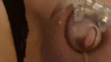 Late night bussy play - 3 image