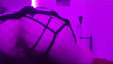 Sissy Boy / FemBoy qui se masturbe et ce gode le cul comme une salope