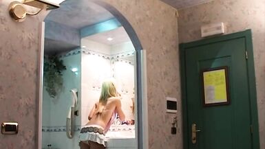 Amanda loves to be fucked - 2 image