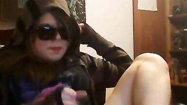 Shamefully and horny cam slut cums again - 9 image