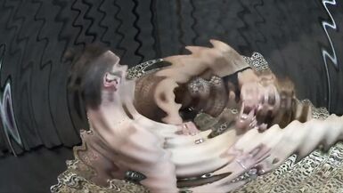 JENNIFER 22 cm VS ISABELLA 26 cm - (TGIRLS CHALLENGE 162) - 9 image