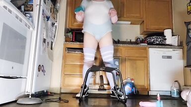 Levy's New Boncy Chair - 3 image