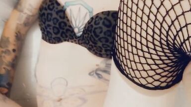 Cheetah Print Bikini Slut Spreads Her Legs to be Fucked - 9 image