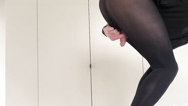 Handsfree cum in pantyhose - 12 image