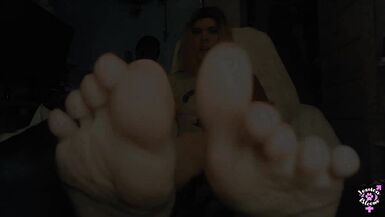 Trans Step-Moms Stinky Feet JoI Cum Countdown With Cumshot - 13 image