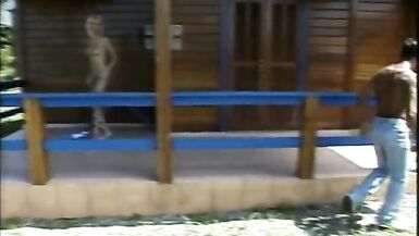 PIU%27 CHE UNA DONNA - Movie Scene 4 - 3 image