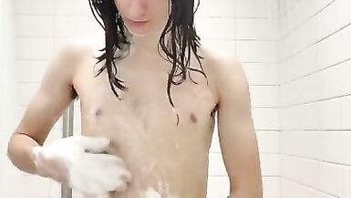 Soap Overspread Violet Hornstar Shakes Her Booty In The Shower For U