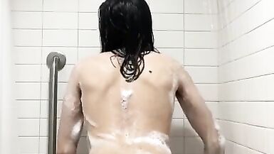 Soap Overspread Violet Hornstar Shakes Her Booty In The Shower For U - 8 image