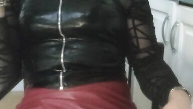 Sheboy Holly smokin' and wanking her cock - 4 image