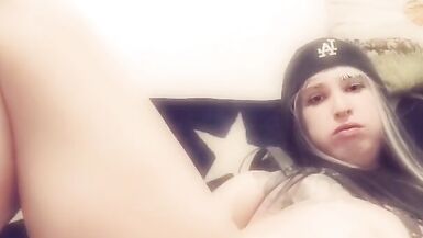 Bonnie bonks her arse and cums in convulsions - 10 image