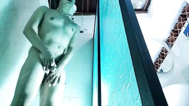 Colombian Trans Showers on Web Camera - 4 image