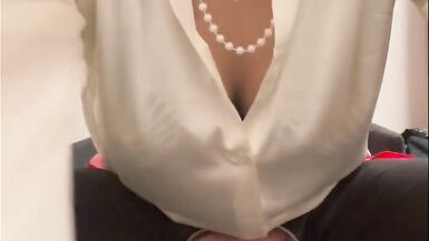 Sissy Sandra intimate story telling - 4 image