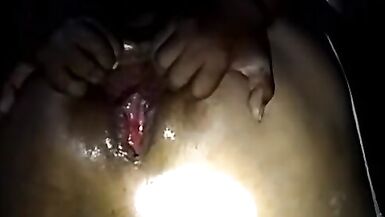 Montando cuya anal gigante a media noche en el campo