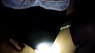 Montando cuya anal gigante a media noche en el campo - 6 image