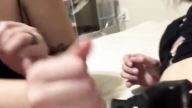 T-Girl Acquires THE MOST GOOD Cook Jerking (That Babe Screamed!!!) - 15 image