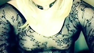 Transsexual cumming and tasting her own cum for the 1st time - 3 image