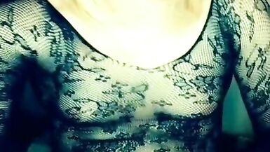 Transsexual cumming and tasting her own cum for the 1st time - 6 image