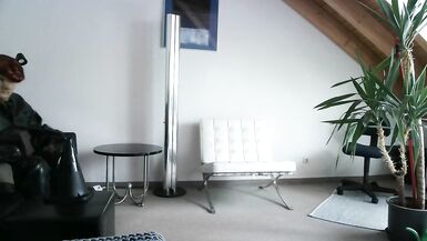 masked red wig perv latex bessy cock rubber und rubber boot take up with the tongue anal riding swarthy marital-device - 3 image