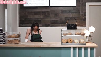 Smallcock and smalltits TS public screwed on the job - 2 image