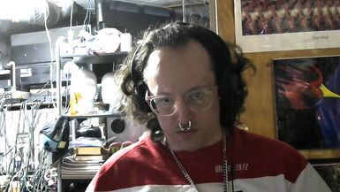 im playing episode games saints row on twitch sfw - 8 image