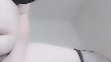 Barbara White masturbating - 8 image