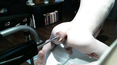 V-Day Fuck Machine Sprint - 8 image