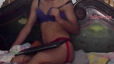 alluring trans femboy - 1 image