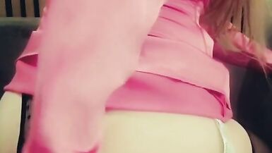 Sissy floozy banging her anal opening with large sex tool - 6 image