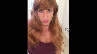 Crossdresser Being Hot (Loop) - 1 image