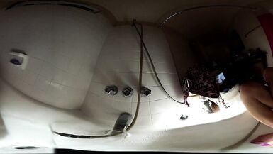 lizzy yum VR - bathhouse two (hawt desert knights)