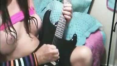 Liz, my web camera, some guitar to 70s enormous metal - 5 image