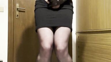 Crossdresser mastubing