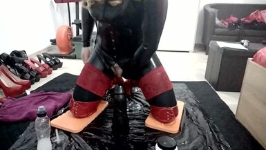 Giant sex-toy in arse Crossdresser latex unfathomable anal Episode#1 - 1 image